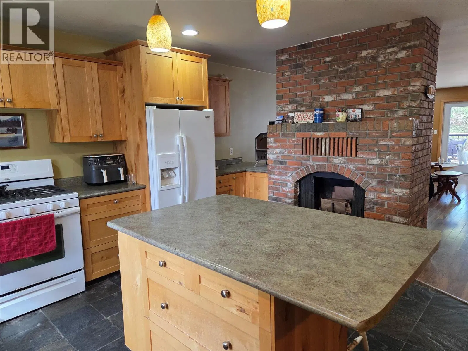 Photo 3 of 15 at 88 103 Avenue