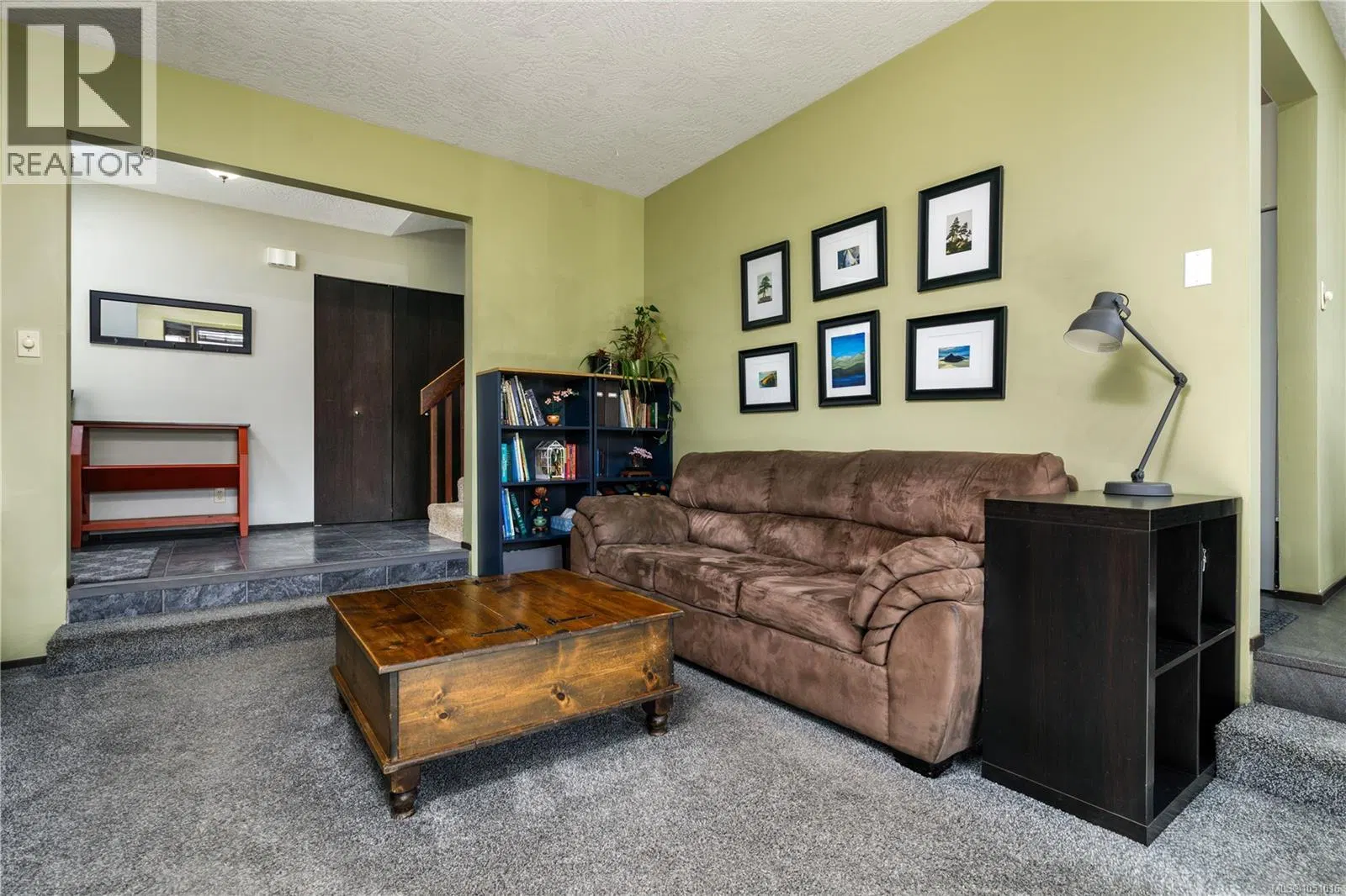 Photo 4 of 29 at 520 Elizabeth Ann Drive