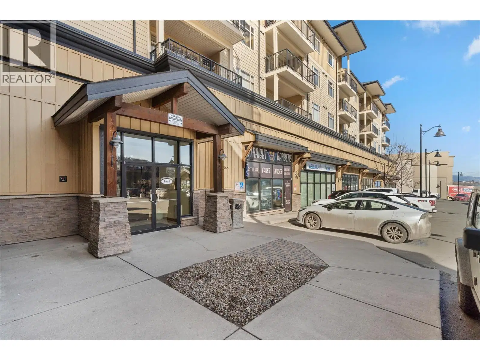 #207 – 1390 HILLSIDE Drive