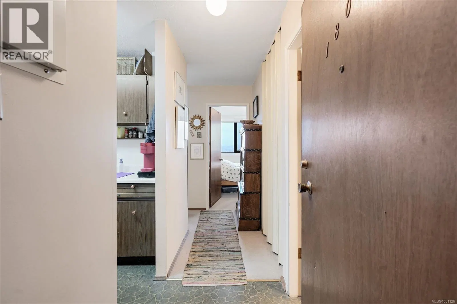 Photo 4 of 31 at #1803 – 647 Michigan Street