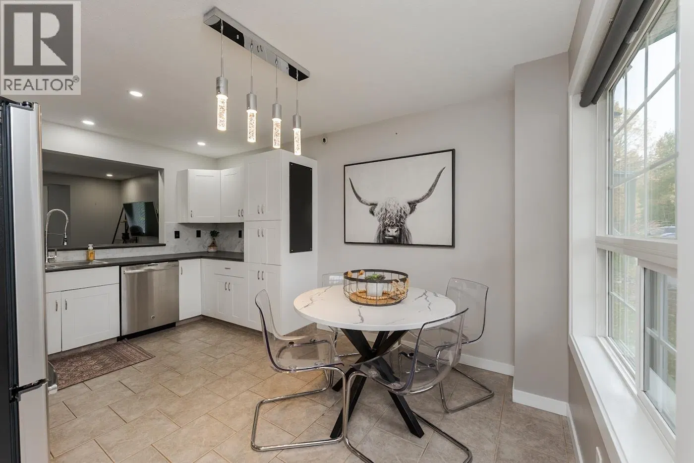Photo 2 of 40 at #117 – 3233 MCGILL Crescent