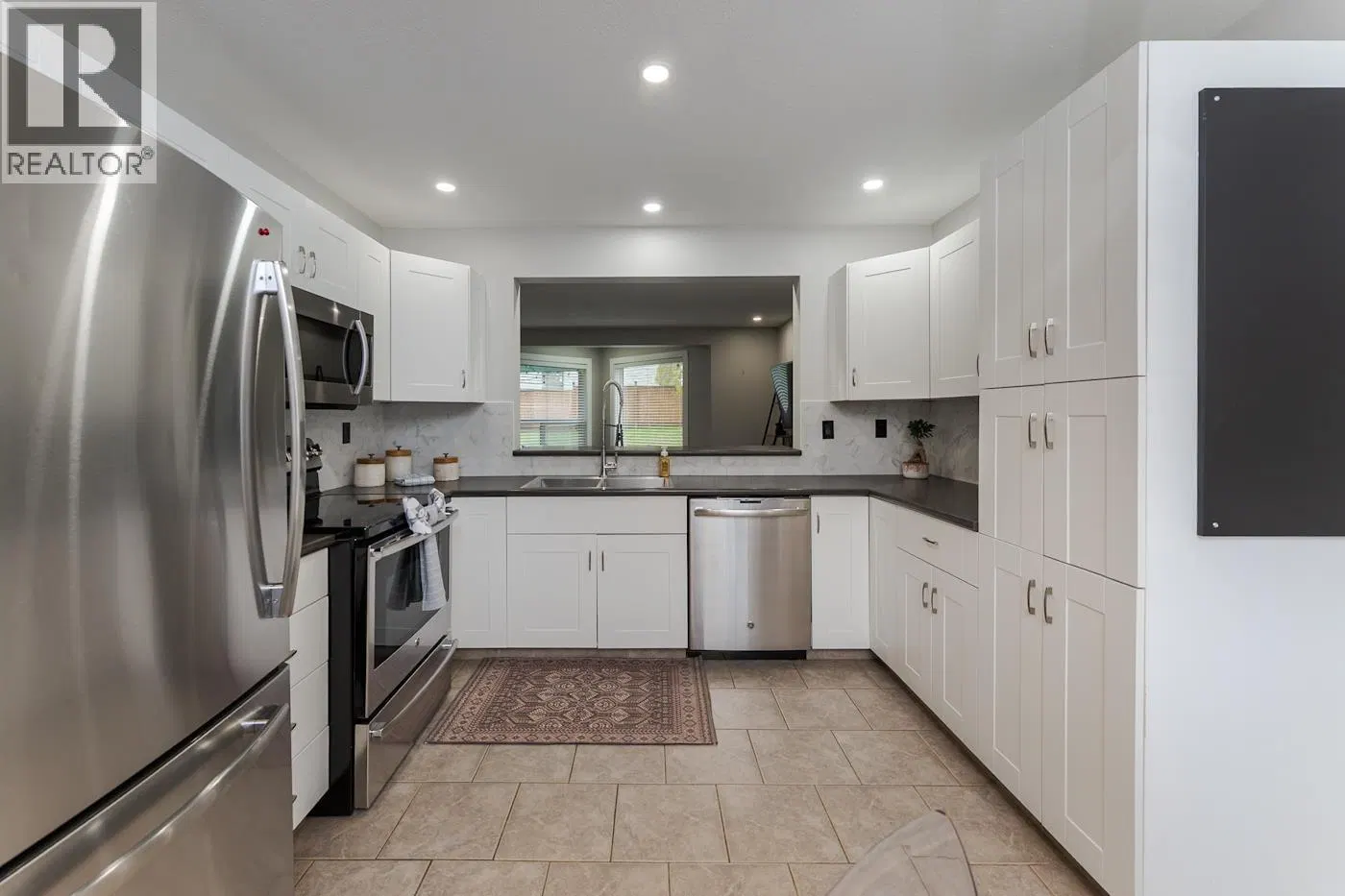 Photo 4 of 40 at #117 – 3233 MCGILL Crescent