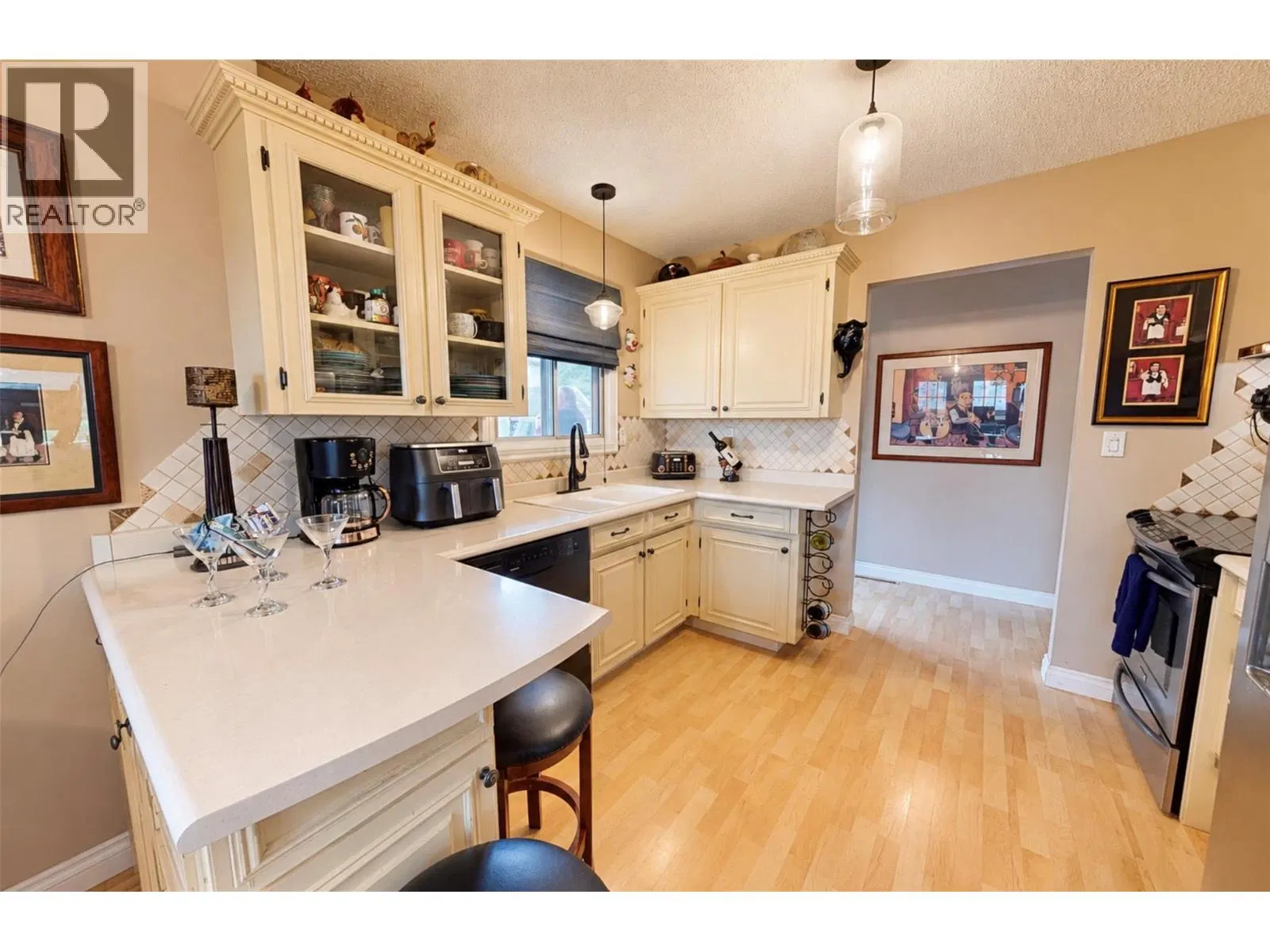 Photo 5 of 18 at 1355 Aldon Road
