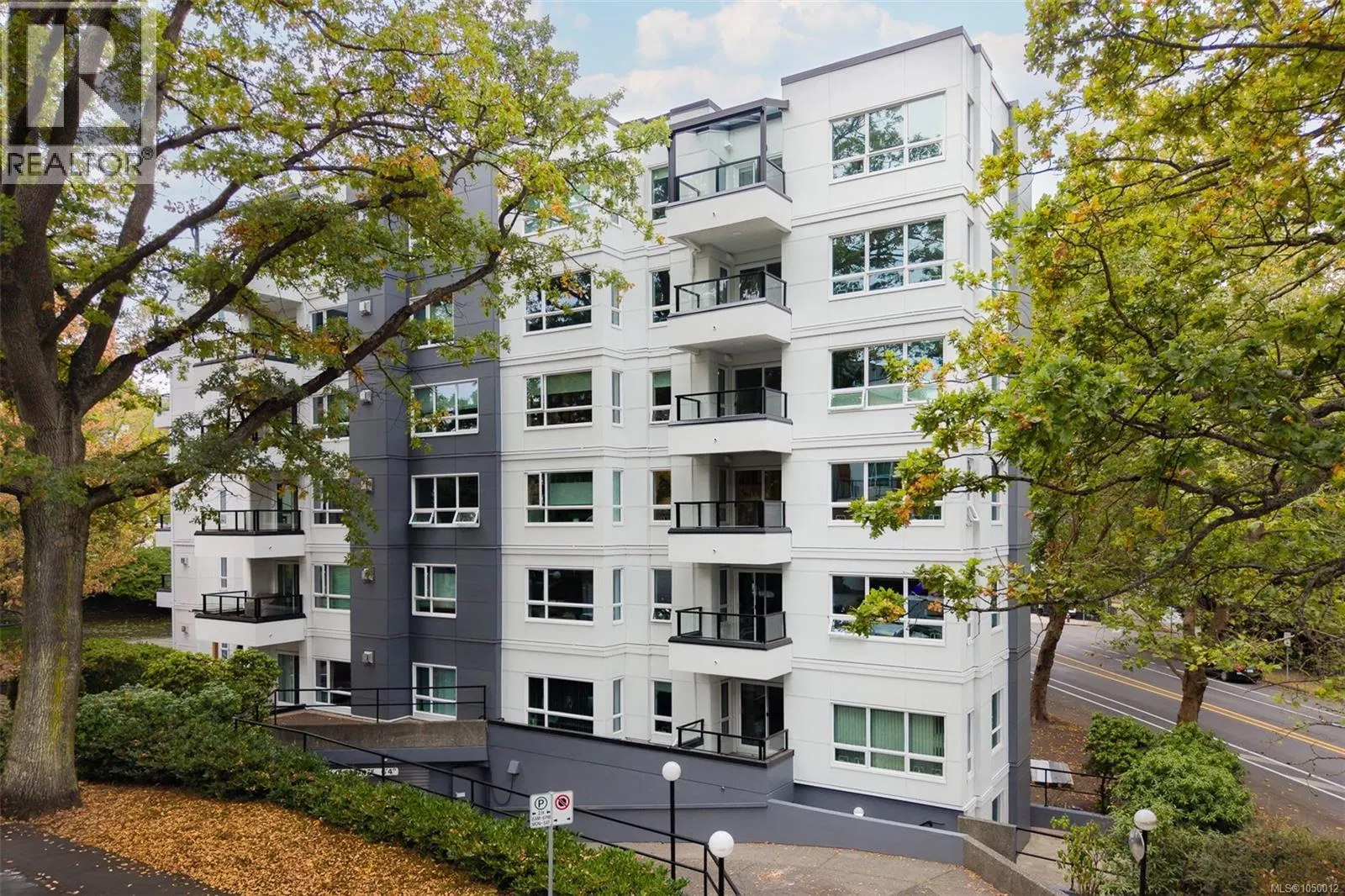Photo 1 of 28 at #303 – 1500 Elford Street