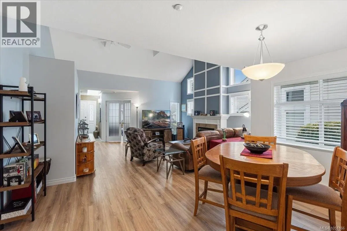 Photo 5 of 41 at 5267 Arbour Crescent