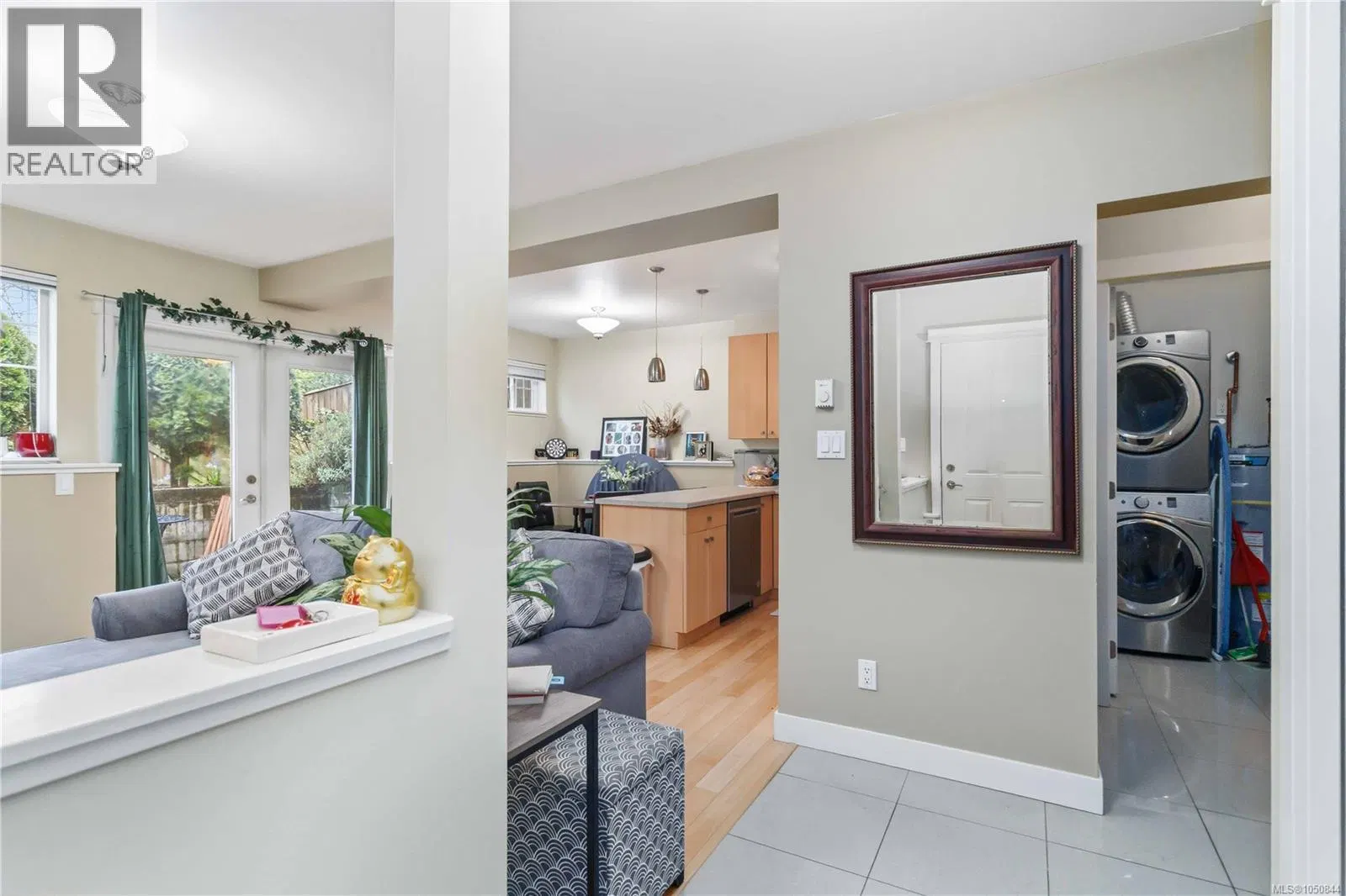 Photo 4 of 22 at 1796 Denman Street