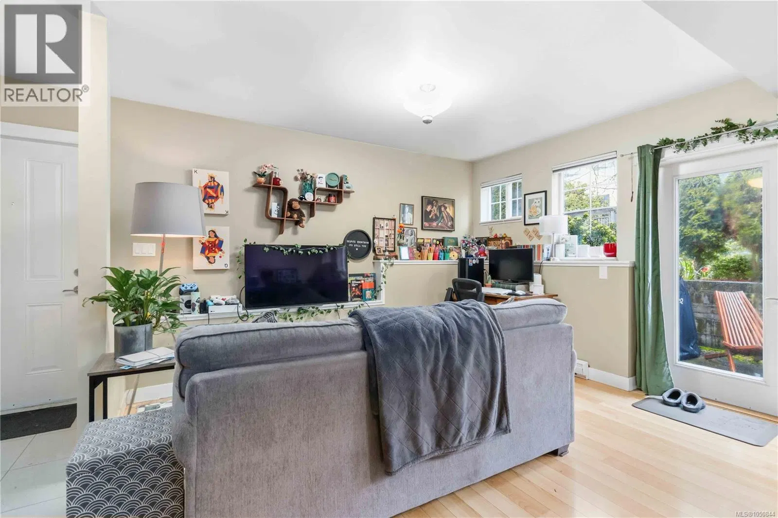 Photo 5 of 22 at 1796 Denman Street
