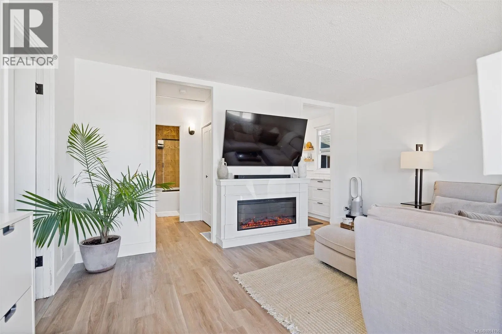 Photo 2 of 34 at 1143 Lockley Road