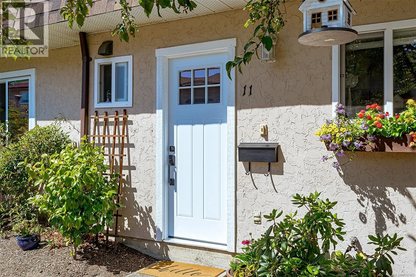 Photo 2 of 48 at #11 – 7675 East Saanich Road