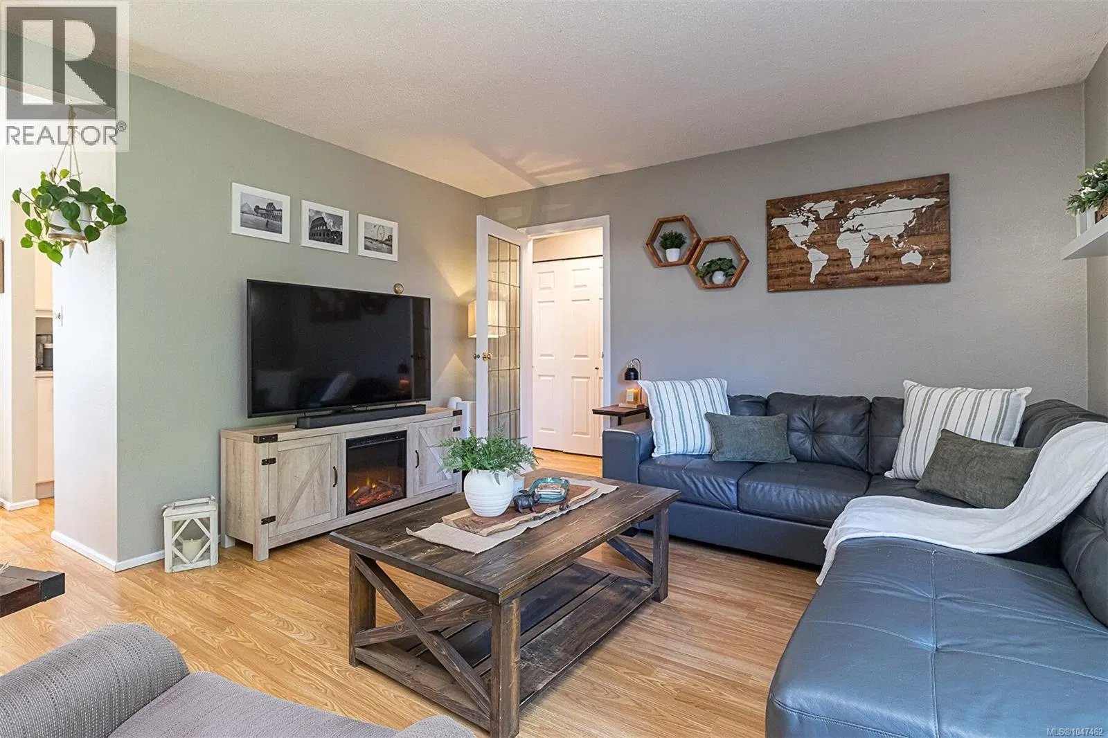 Photo 4 of 48 at #11 – 7675 East Saanich Road