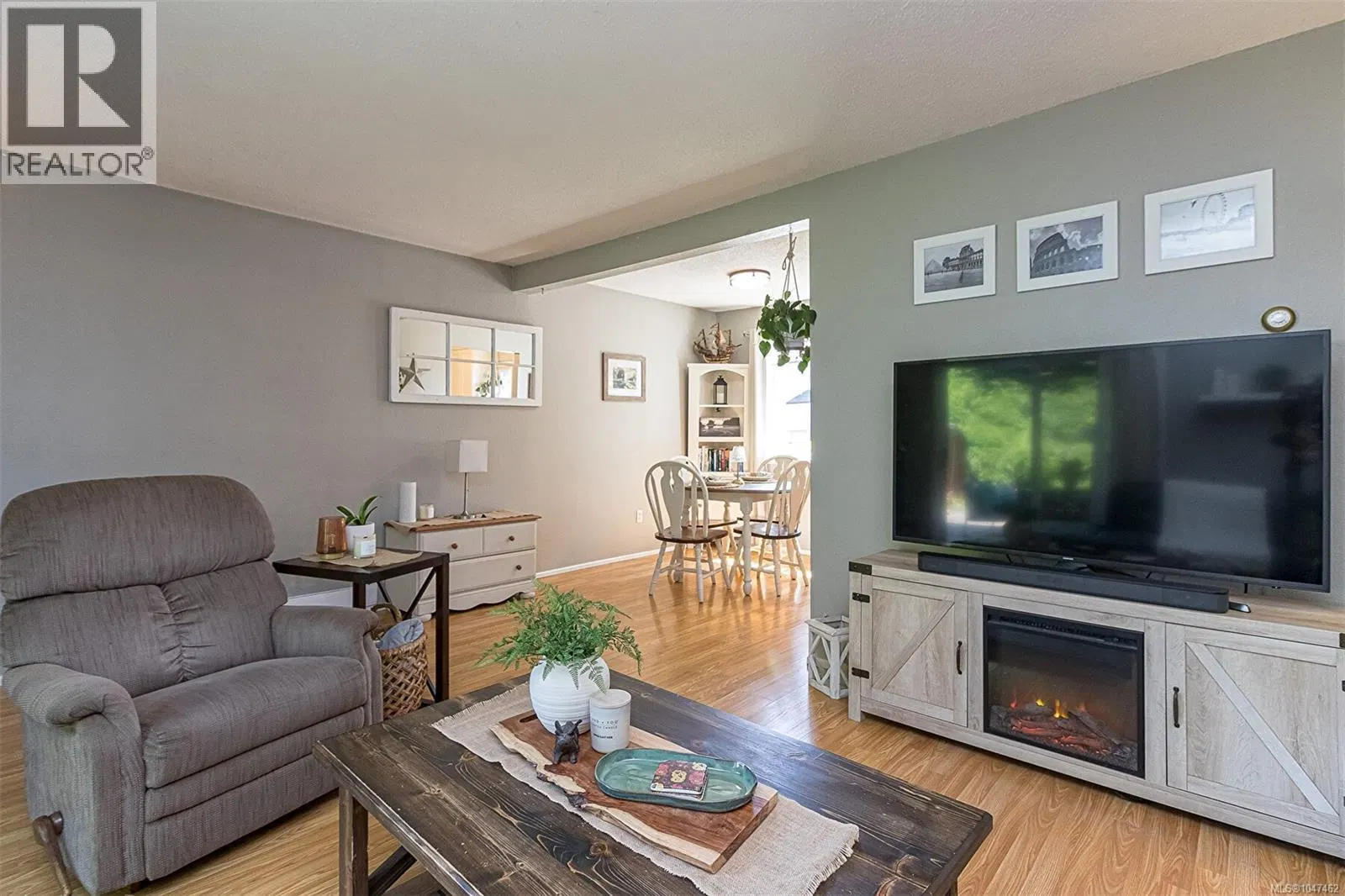Photo 5 of 48 at #11 – 7675 East Saanich Road