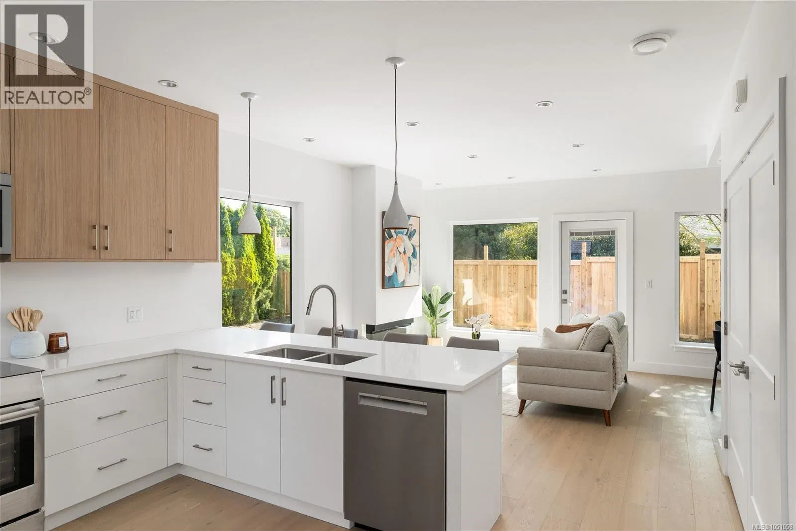 #4 – 2118 Pentland Road