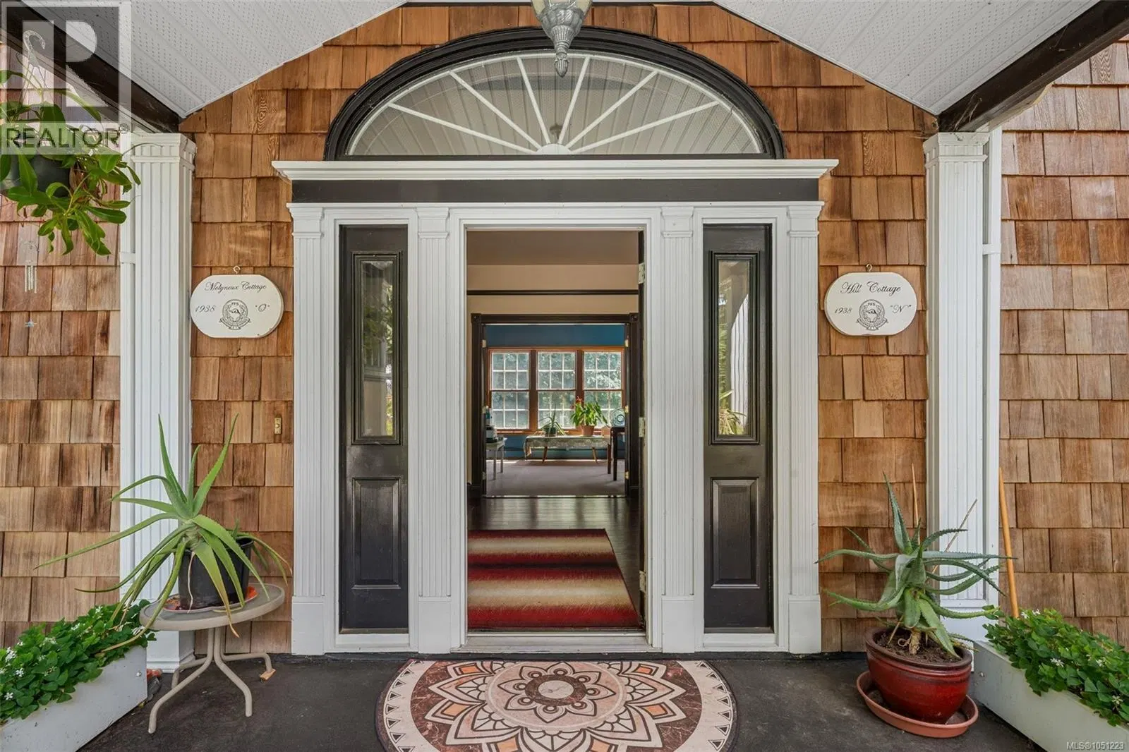 Photo 5 of 76 at 4755 Fairbridge Drive