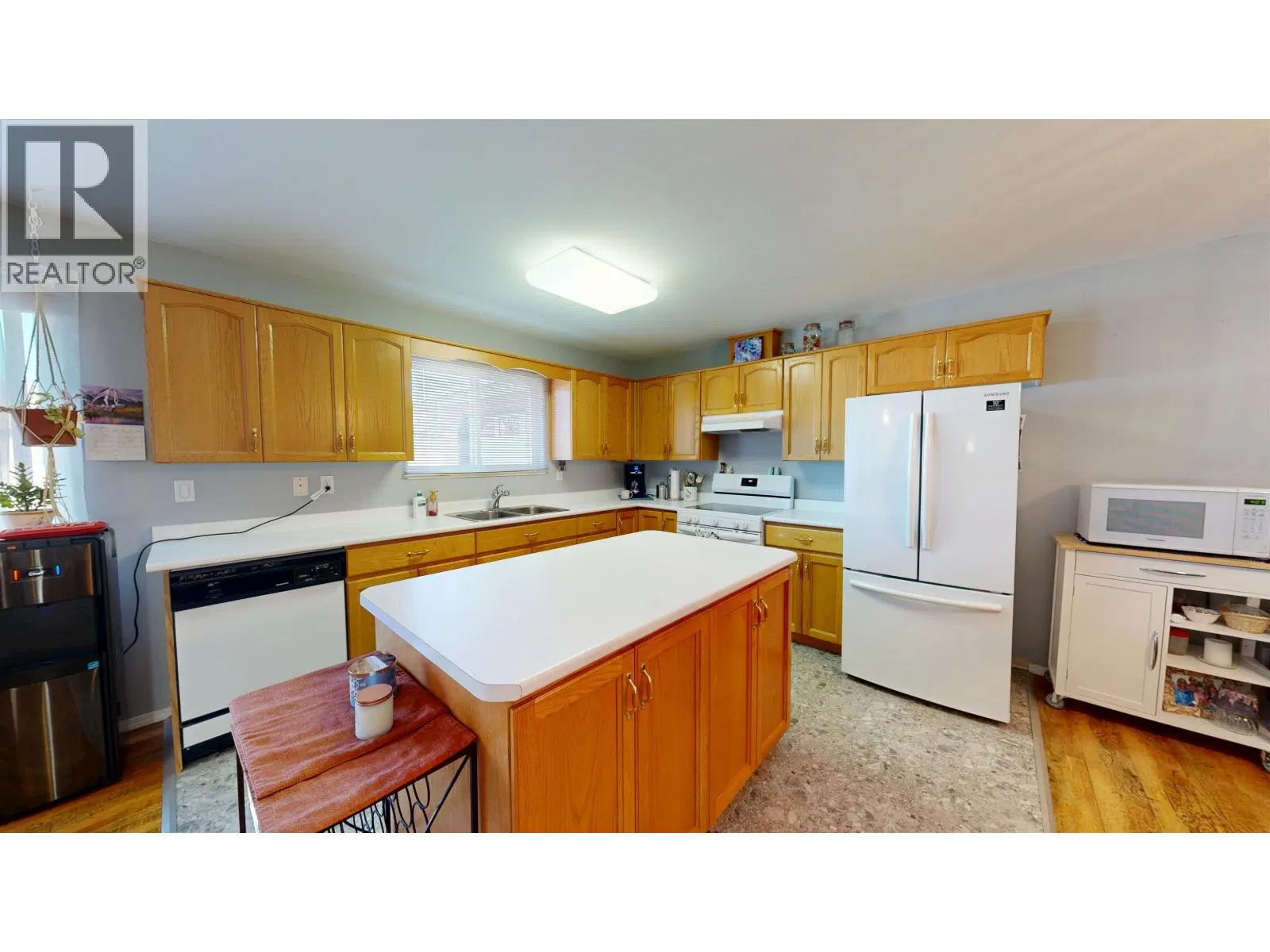Photo 2 of 20 at 2 202 8TH Street