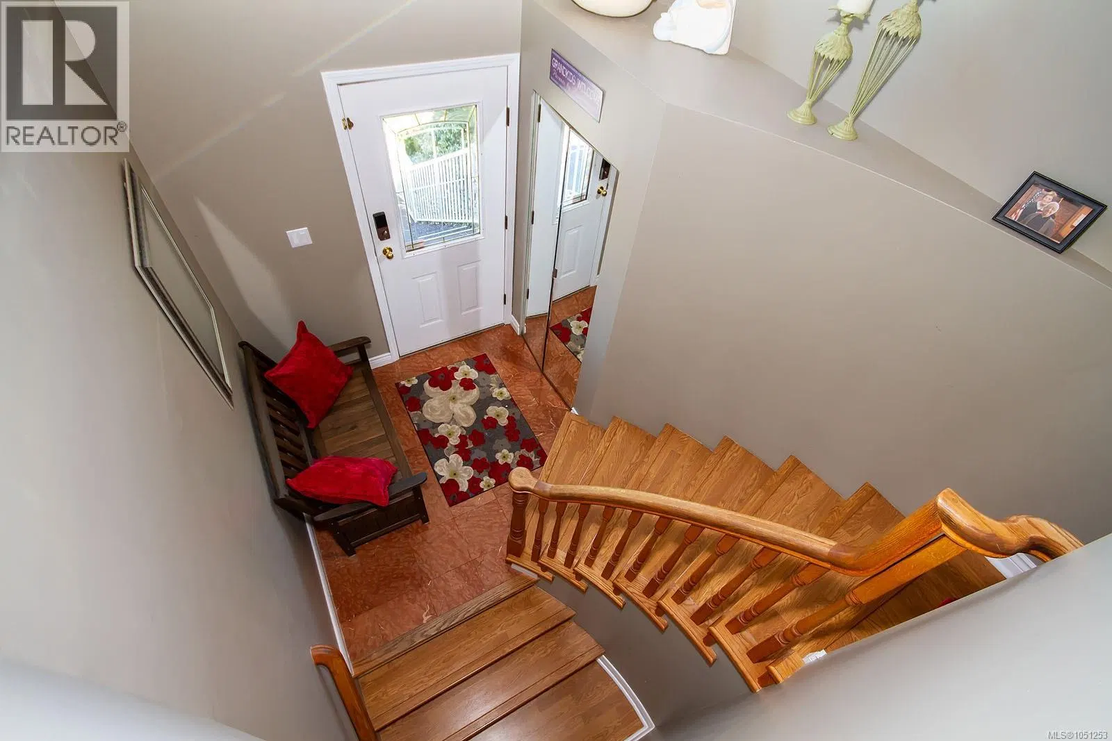 Photo 5 of 37 at #2 – 709 Luscombe Place