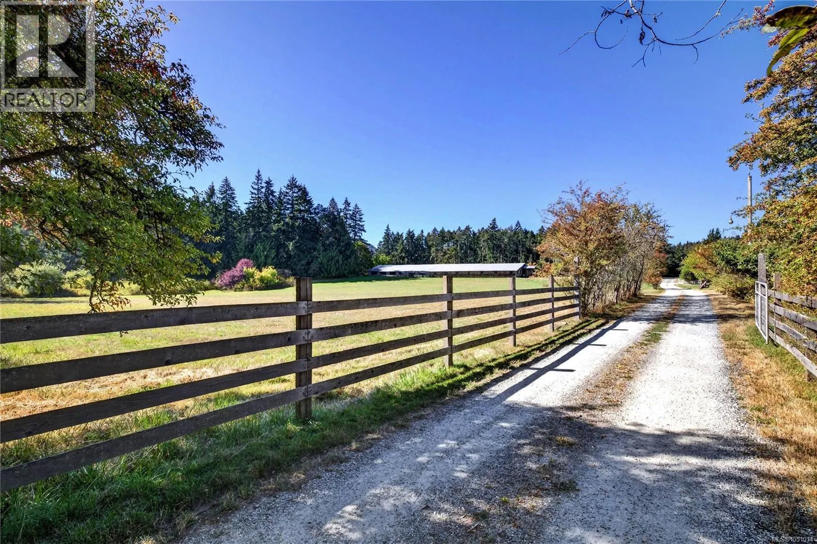 Photo 3 of 72 at 800 Lower Ganges Road