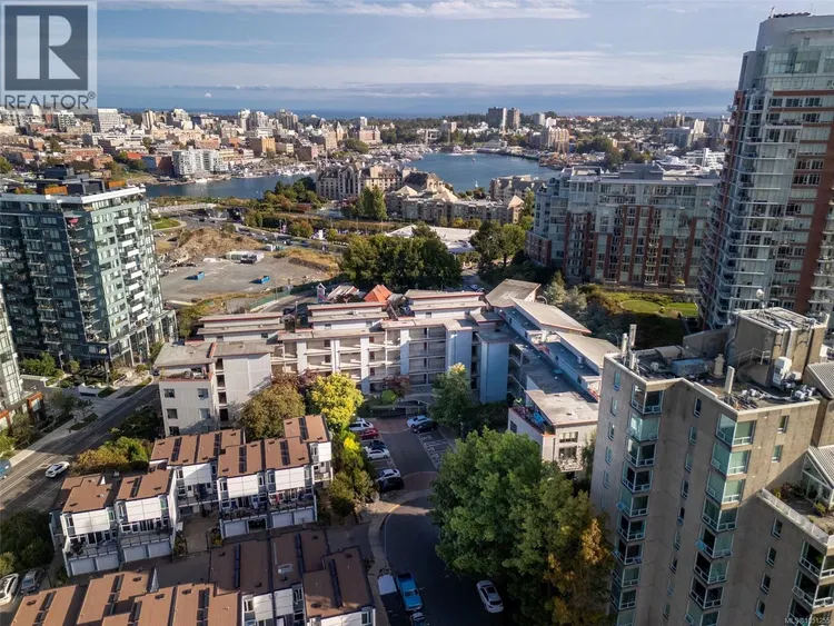 Photo 3 of 33 at #212 – 455 Sitkum Road