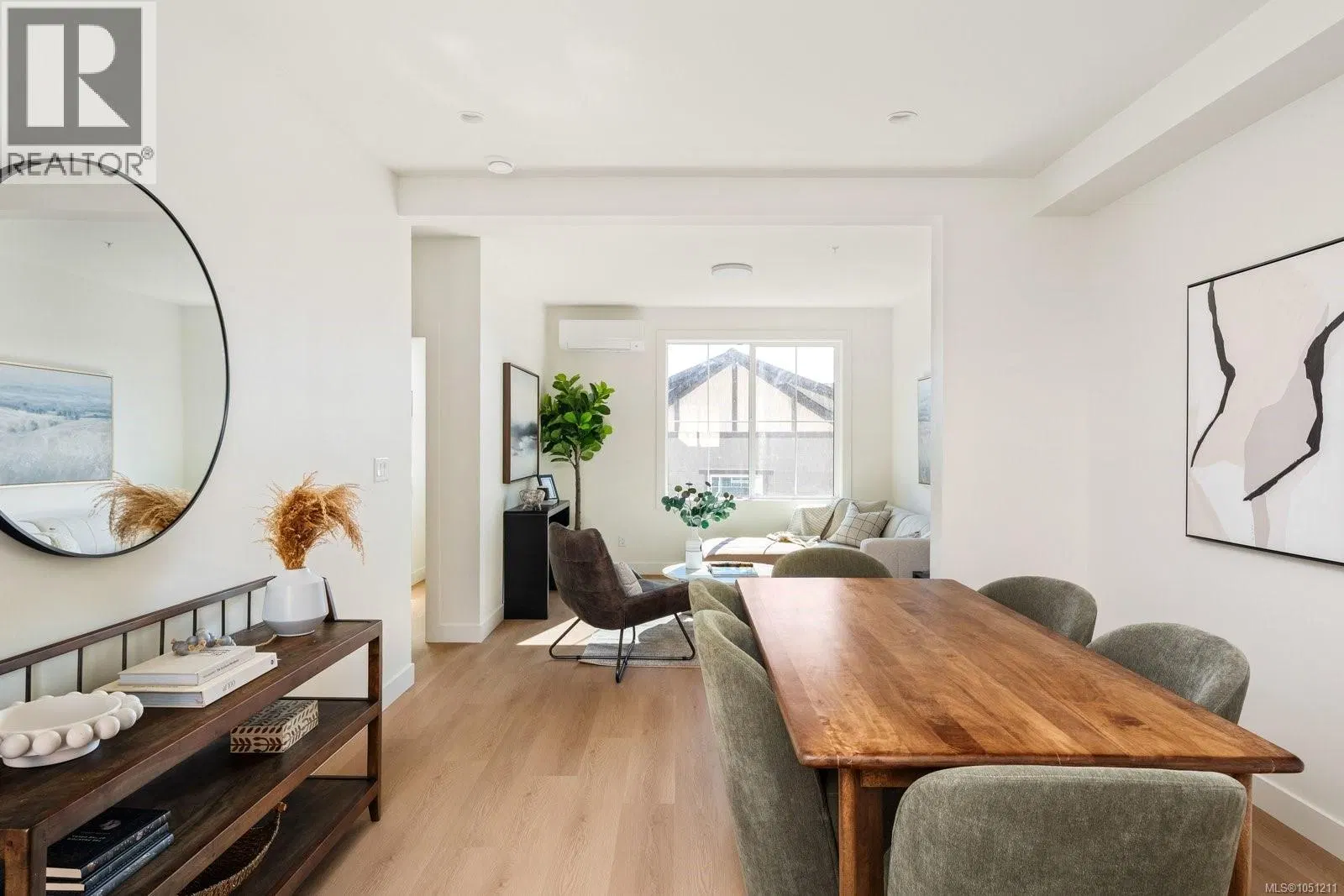 Photo 3 of 29 at #5 – 3439 Trumpeter Street