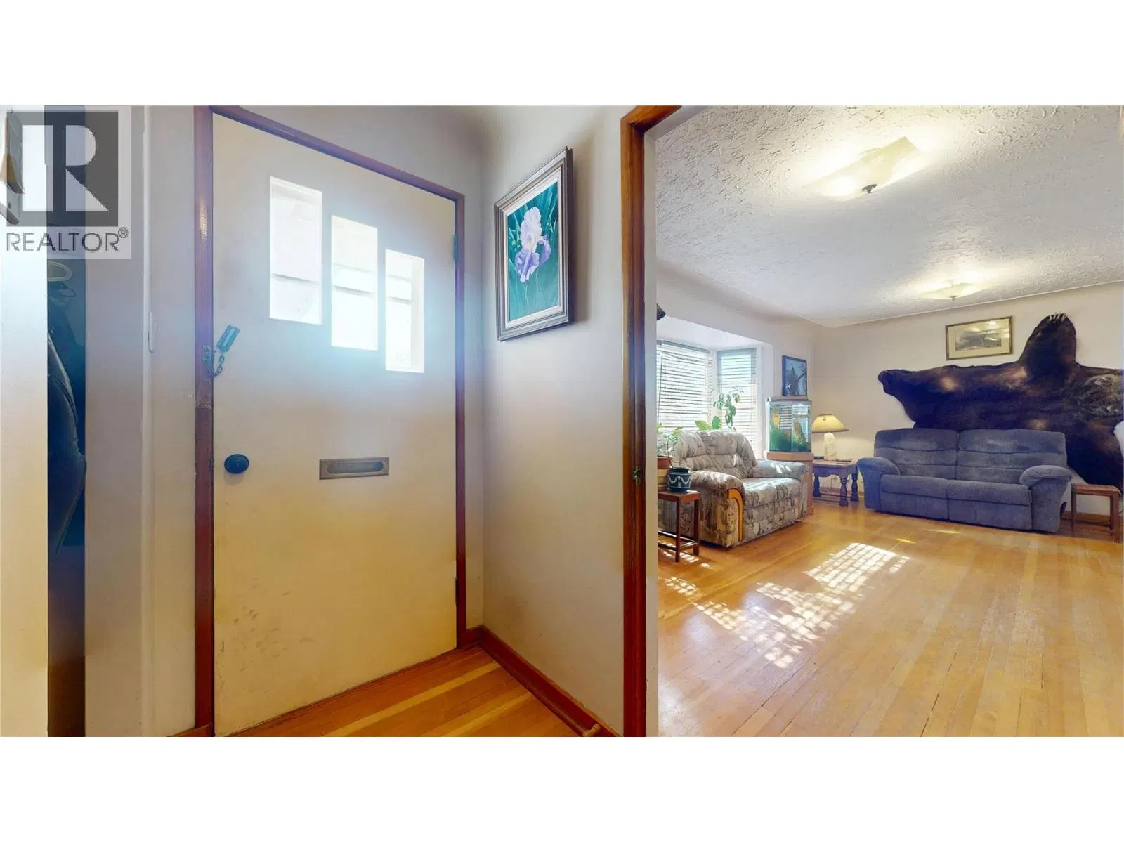 Photo 4 of 54 at 325 14 Avenue