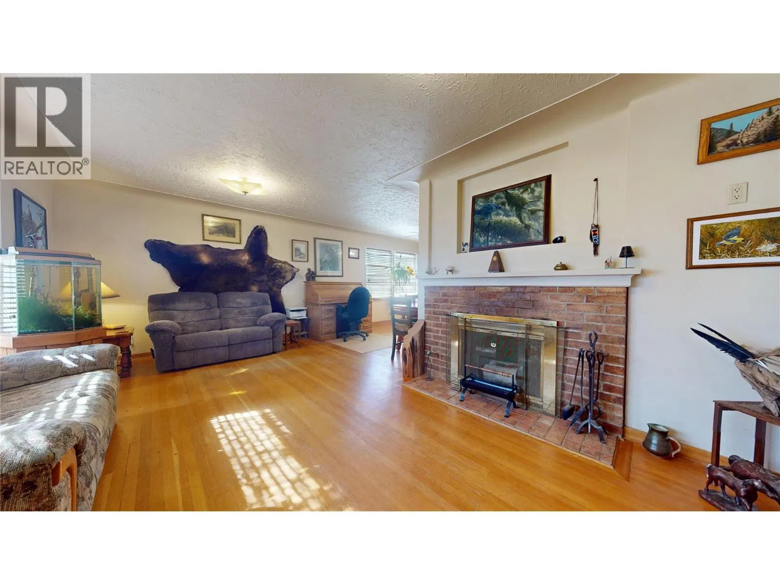 Photo 5 of 54 at 325 14 Avenue