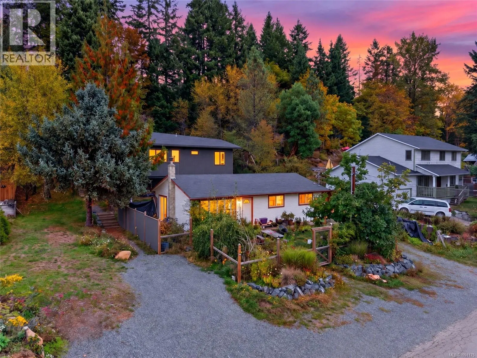 2522 Dunsmuir Avenue