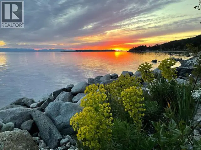 Photo 3 of 72 at Powell River
