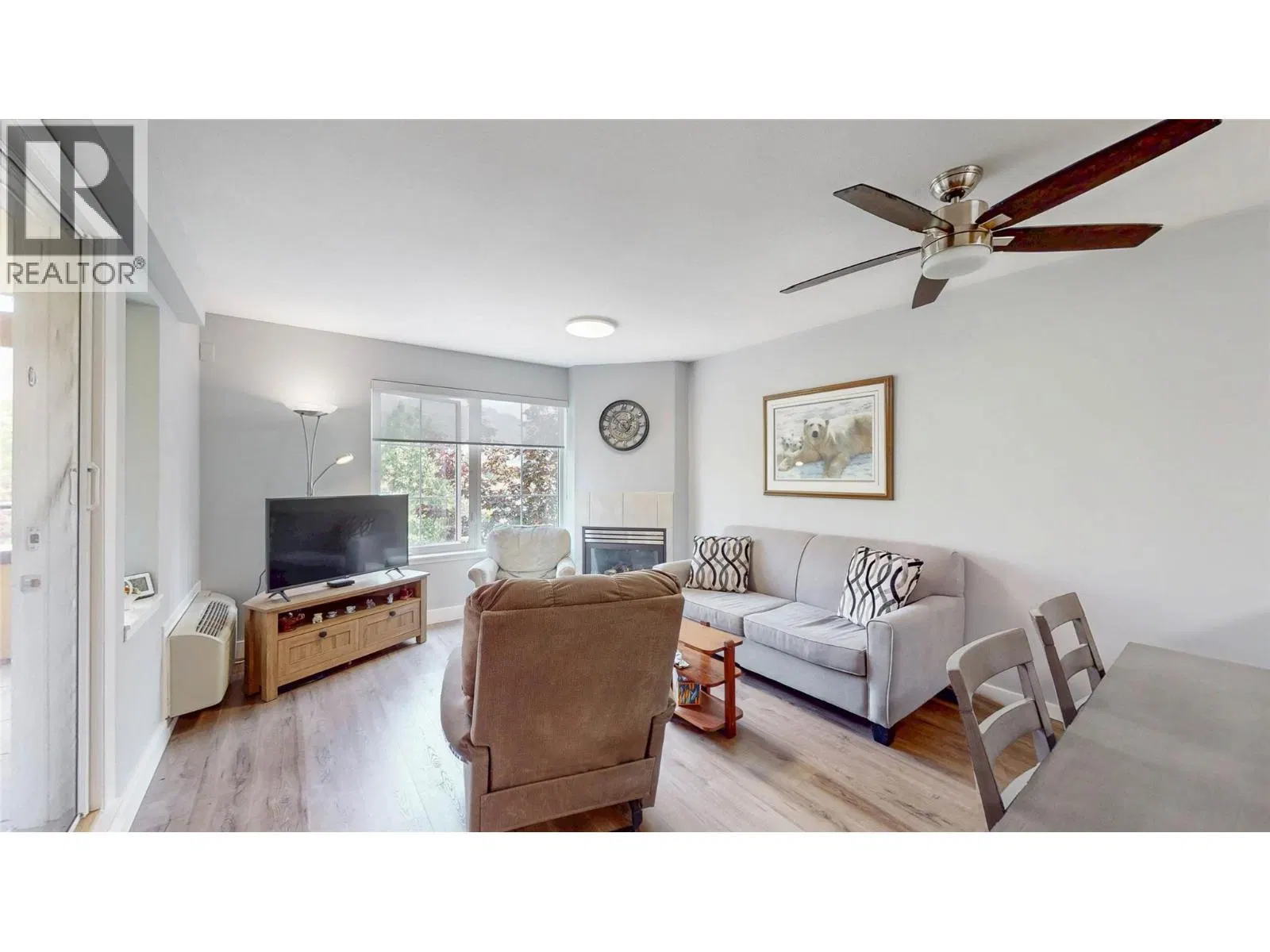 Photo 4 of 32 at #308 – 7600 COTTONWOOD Drive
