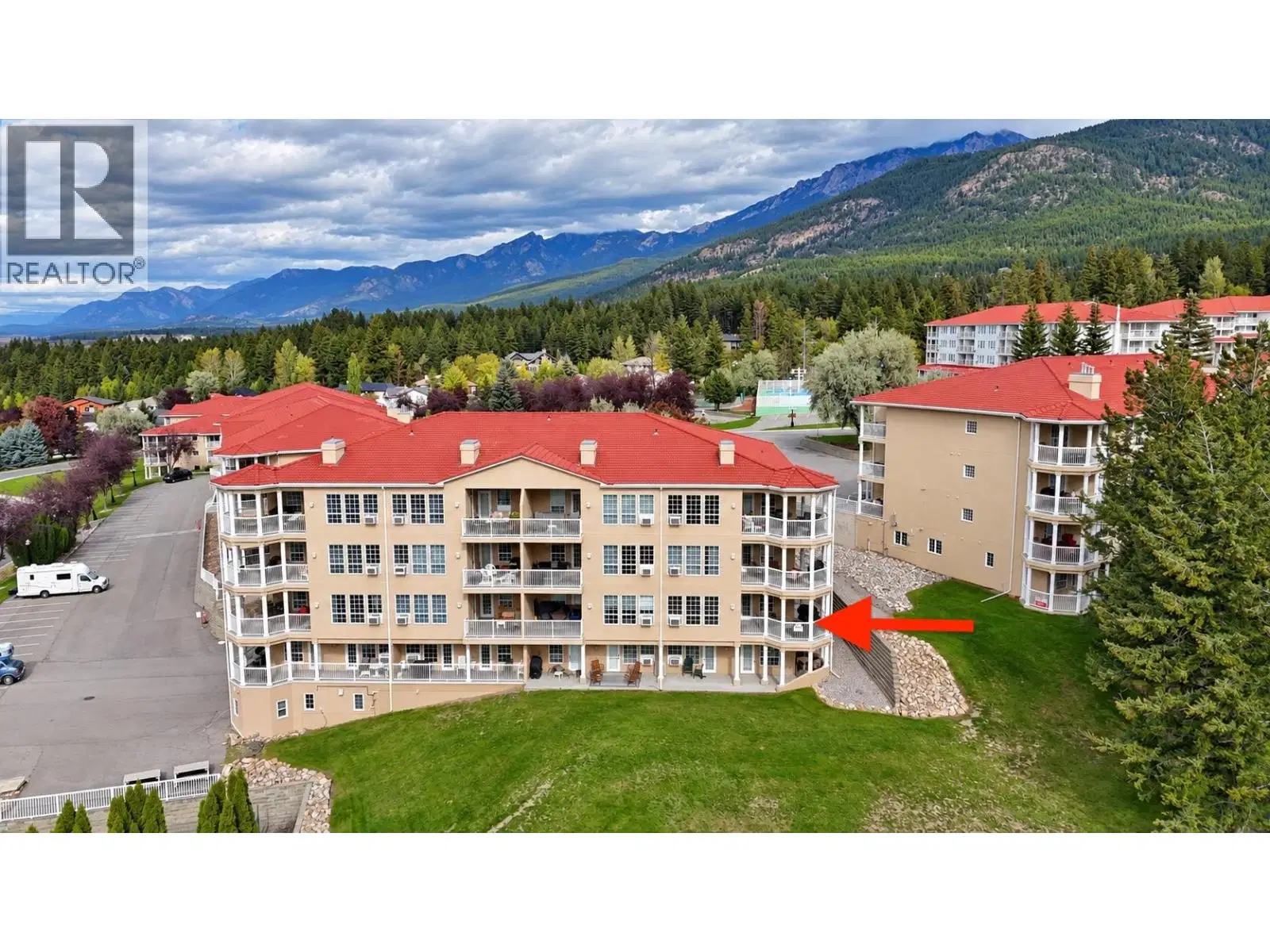 #2005 A – 5052 Riverview Road