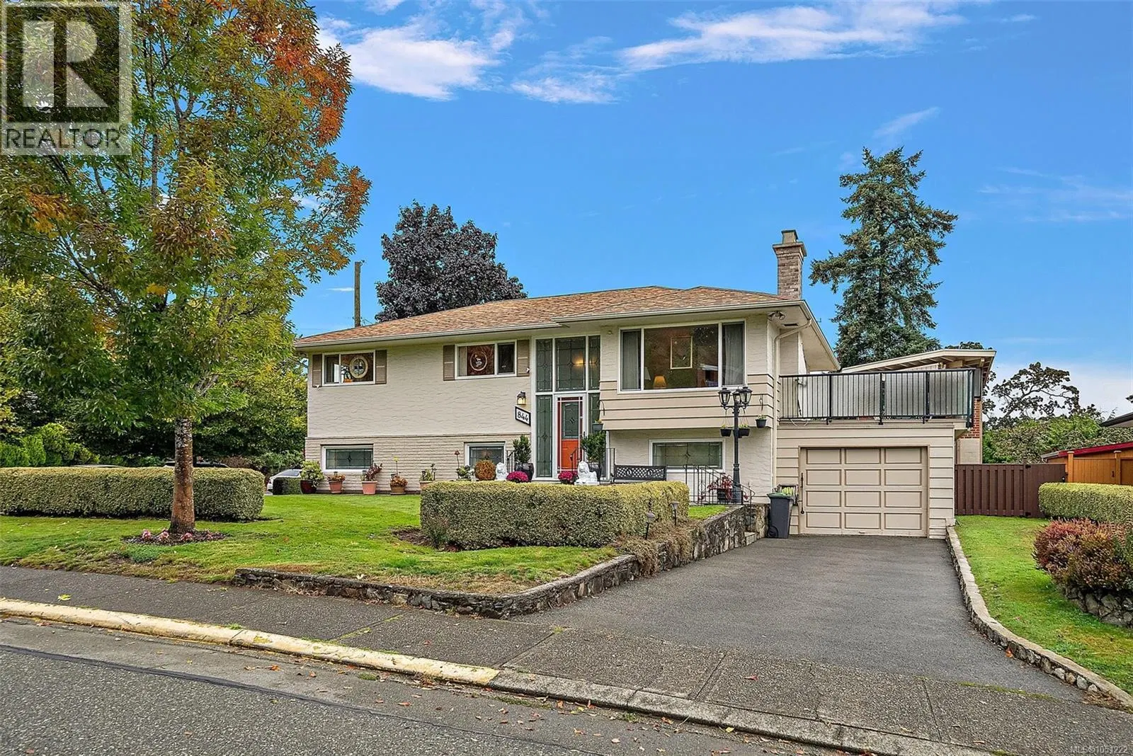 Photo 1 of 35 at 844 Rockheights Avenue