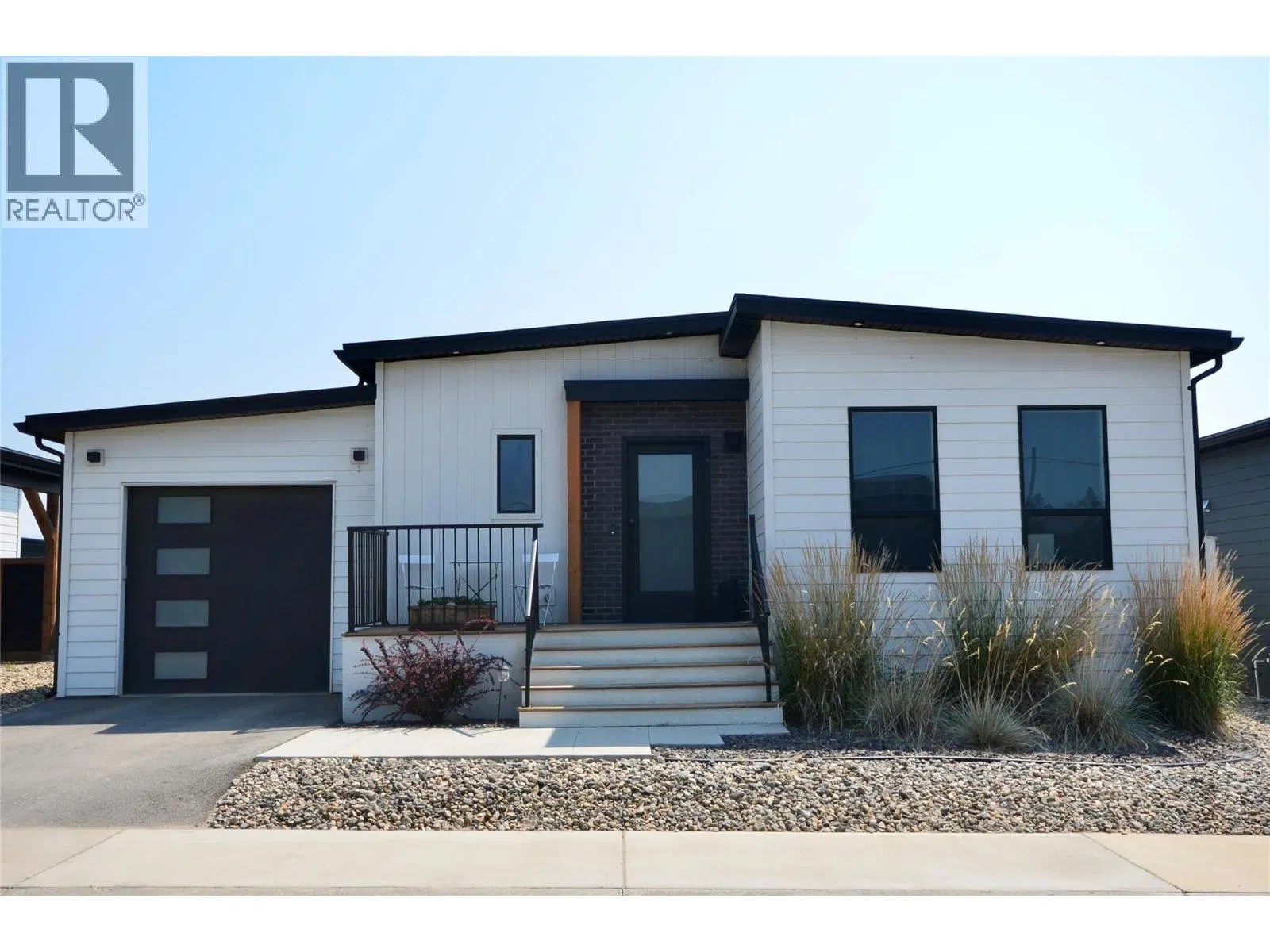 Photo 2 of 13 at #203 – 12204 Westside Road
