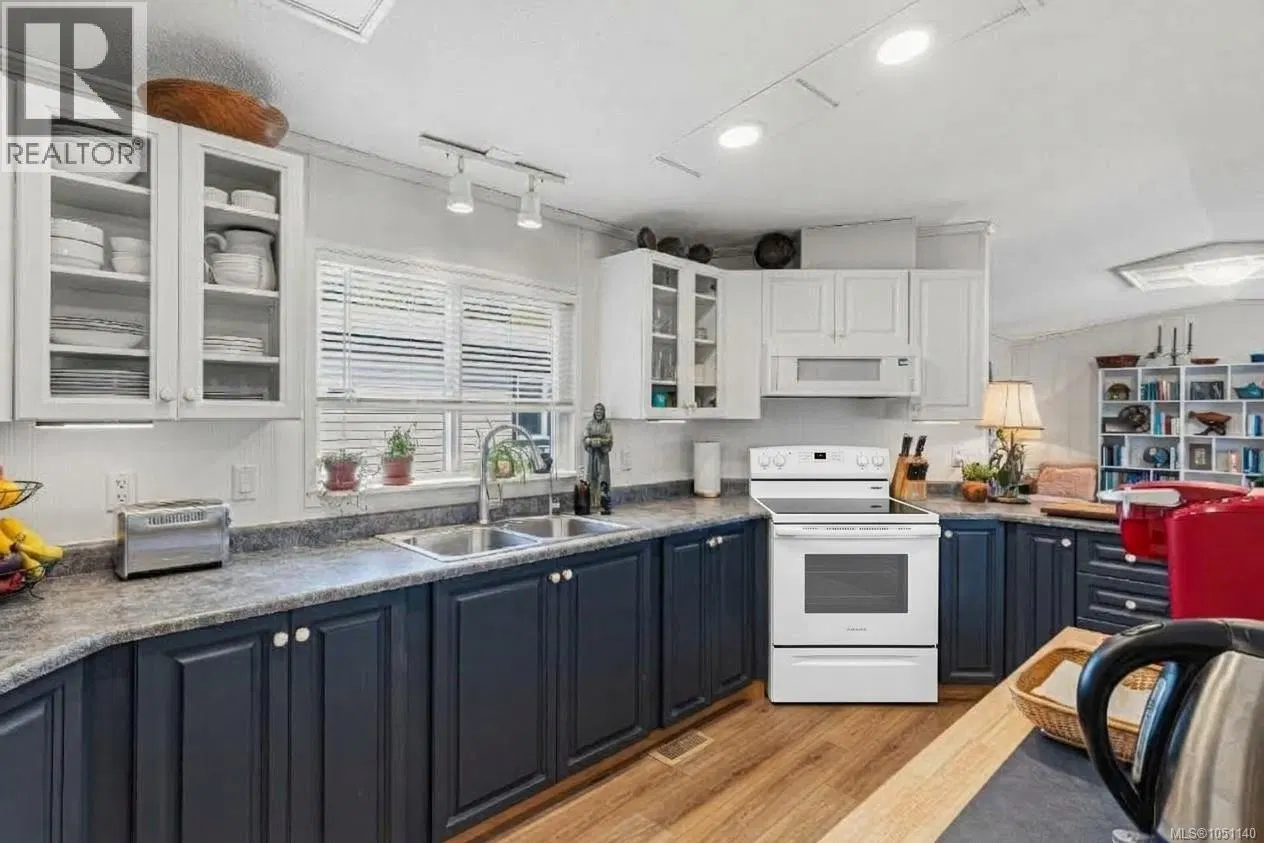 Photo 2 of 38 at #219 – 2465 Apollo Drive