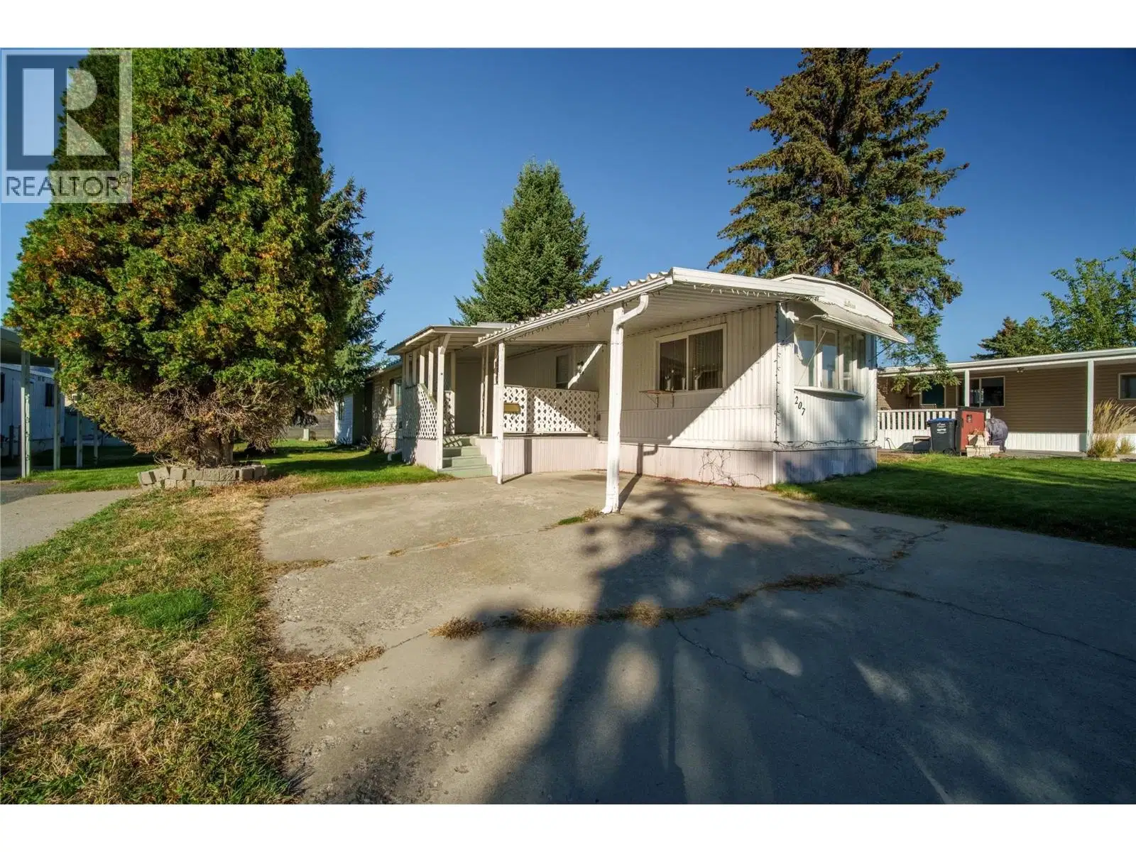 #207 – 197 Dauphin Avenue