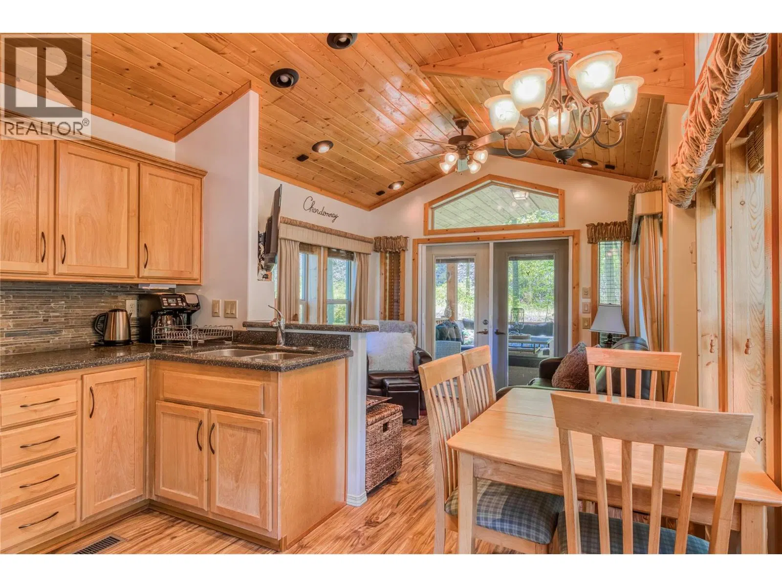 #39 – 4835 Paradise Valley Drive