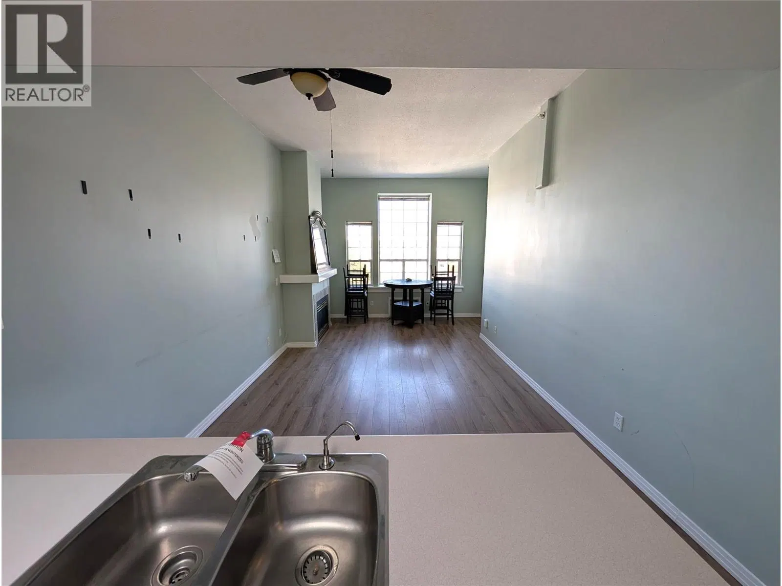 Photo 5 of 15 at #411 – 554 Seymour Street