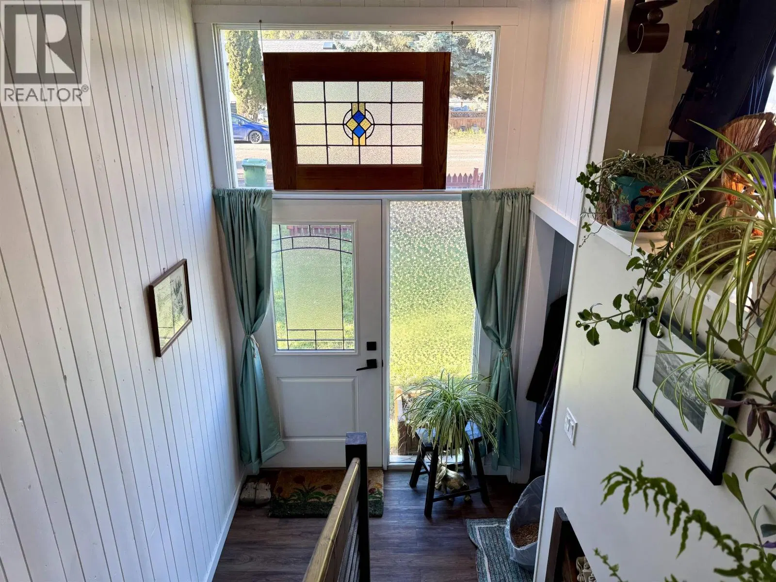 Photo 5 of 40 at 4186 2ND Avenue