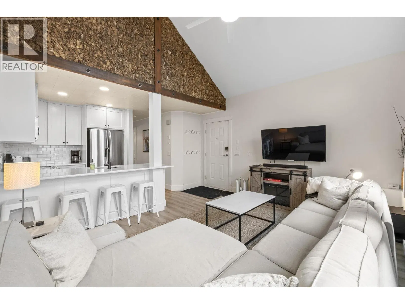Photo 4 of 19 at #116C – 5977 Snow Pines Crescent