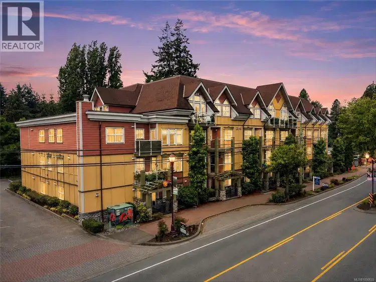 #410 – 663 Goldstream Avenue