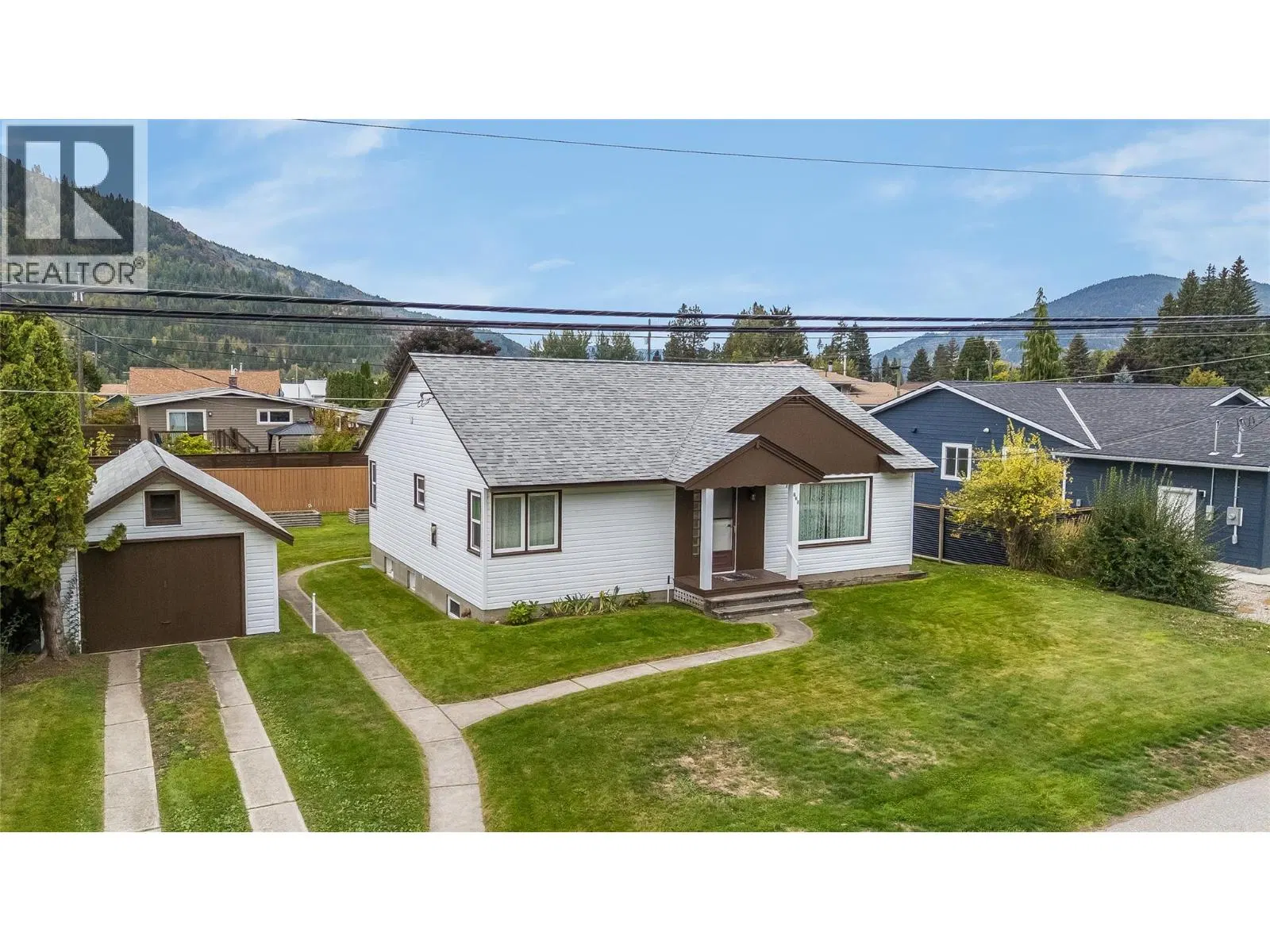Photo 2 of 47 at 735 10th Avenue