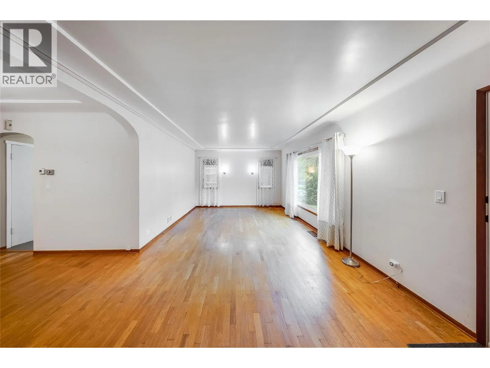 Photo 5 of 47 at 735 10th Avenue