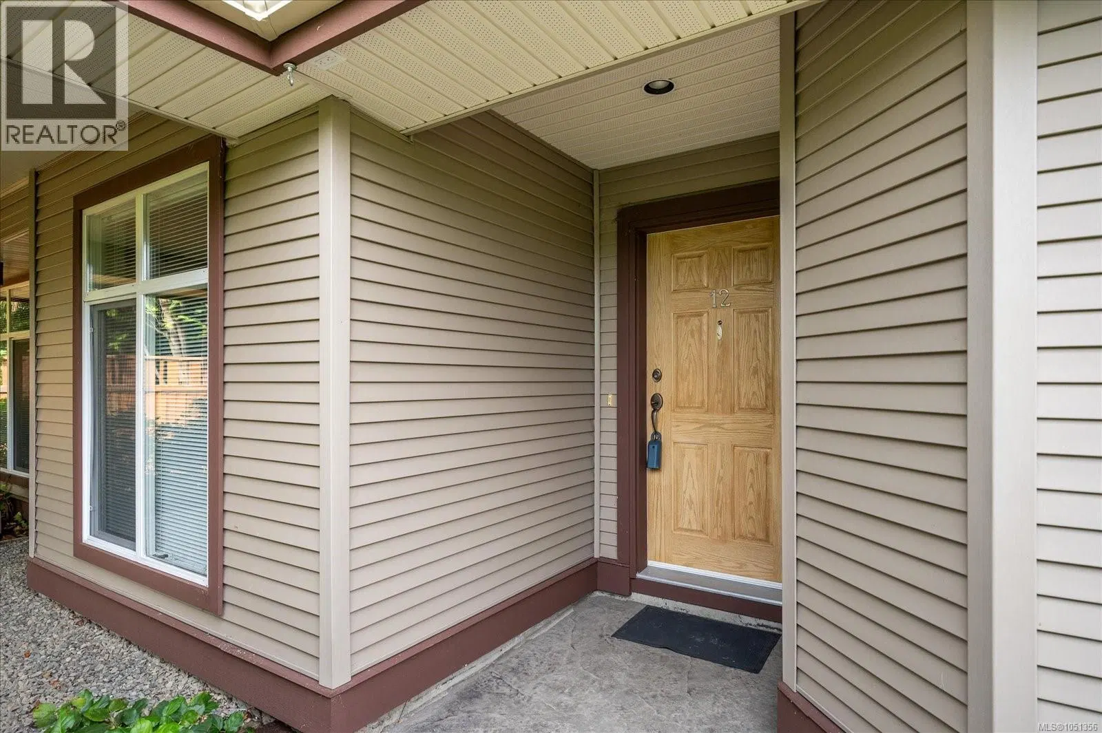 Photo 2 of 29 at #12 – 340 Young Street