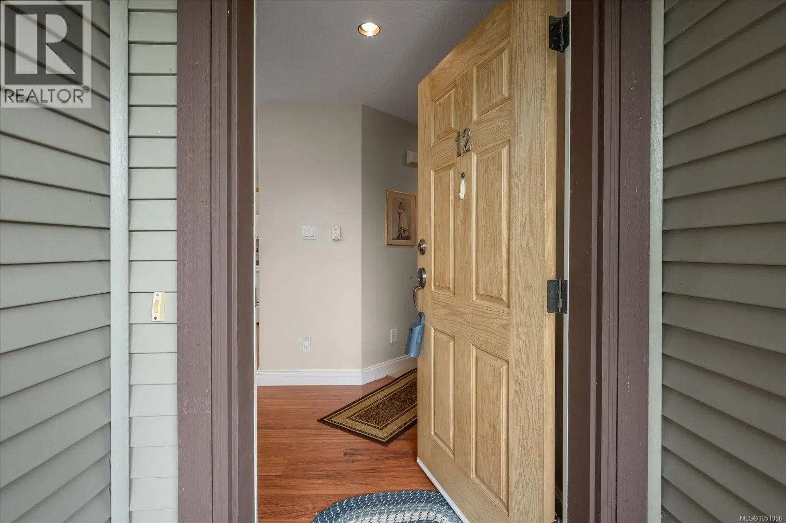 Photo 3 of 29 at #12 – 340 Young Street