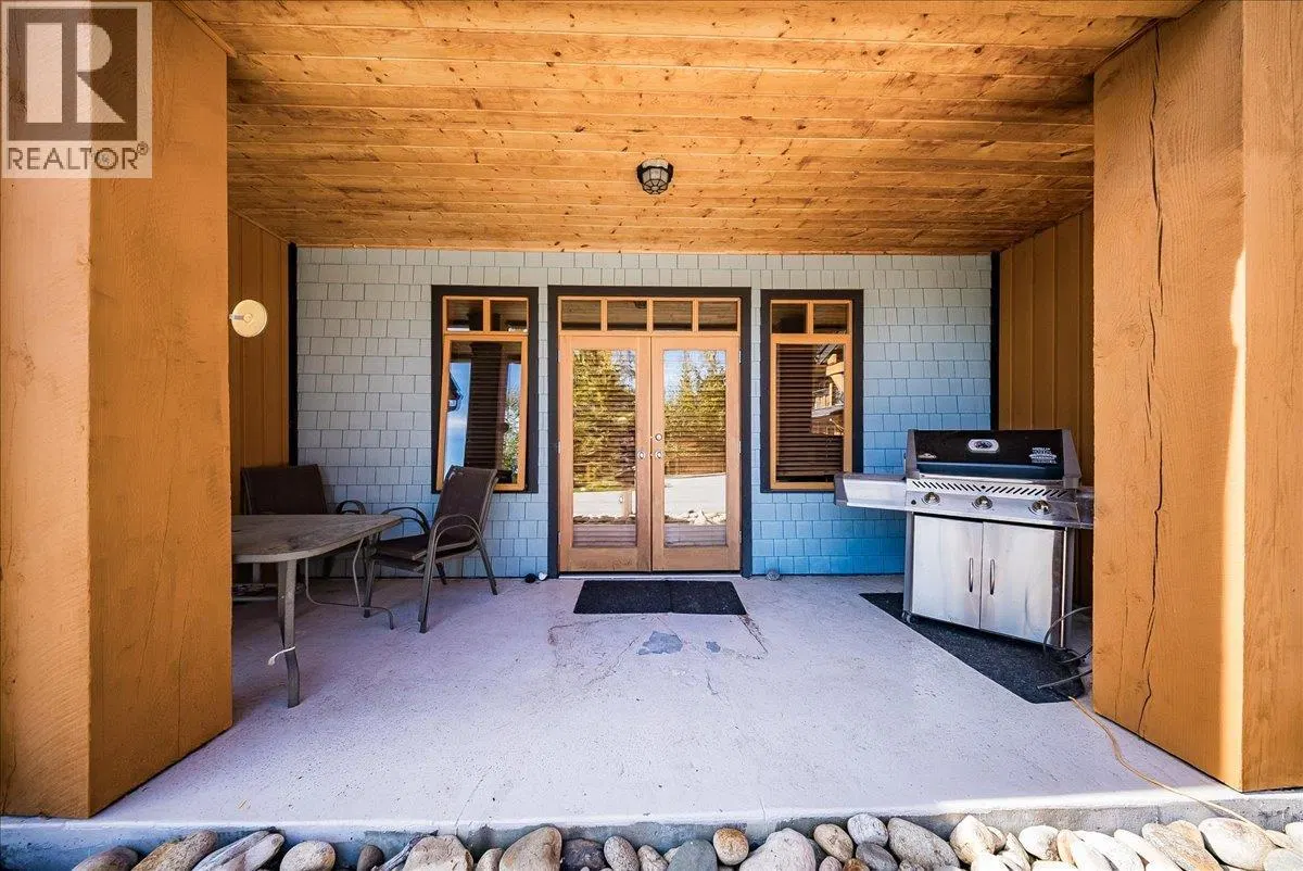 Photo 4 of 28 at #2 – 1008 OLAUS Way