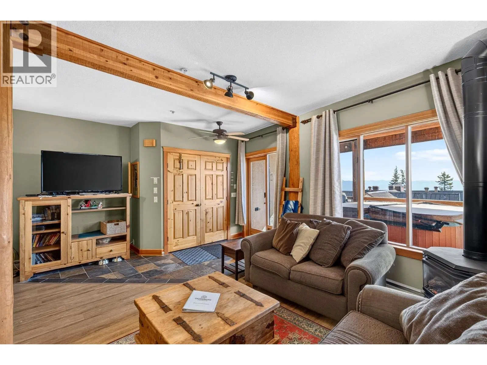 Photo 3 of 26 at A – 5873 Snow Pines Crescent