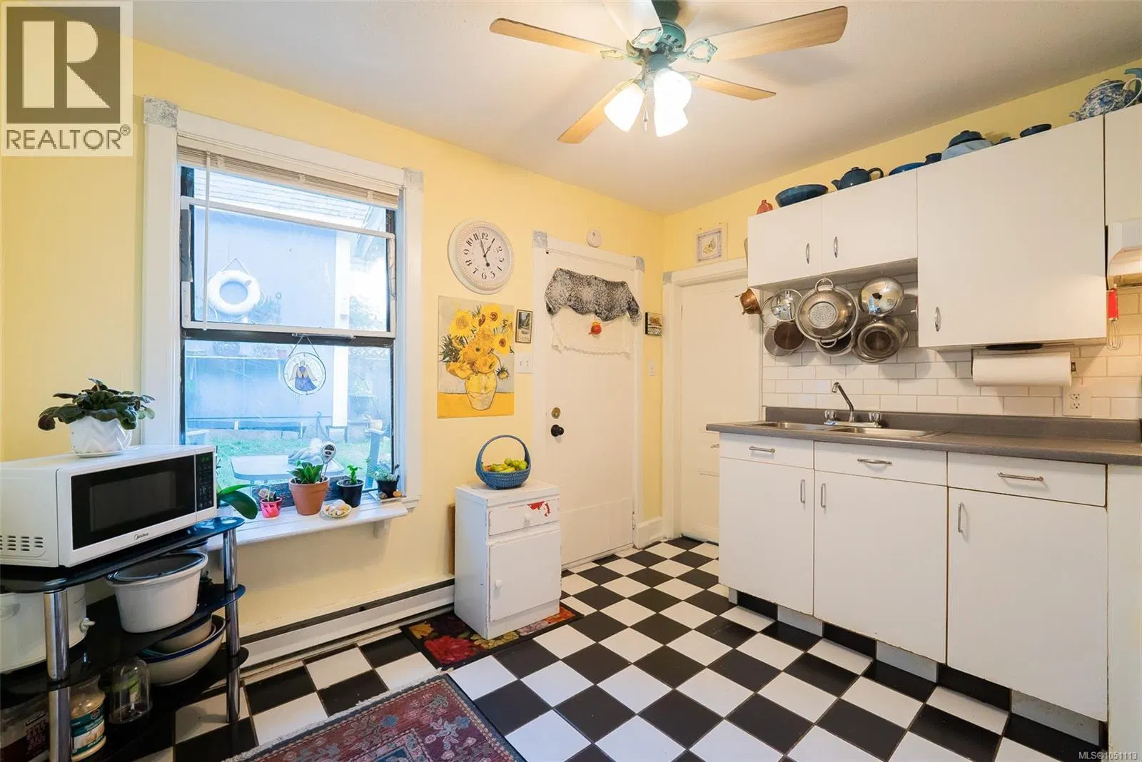 Photo 5 of 27 at 660 Albert Street