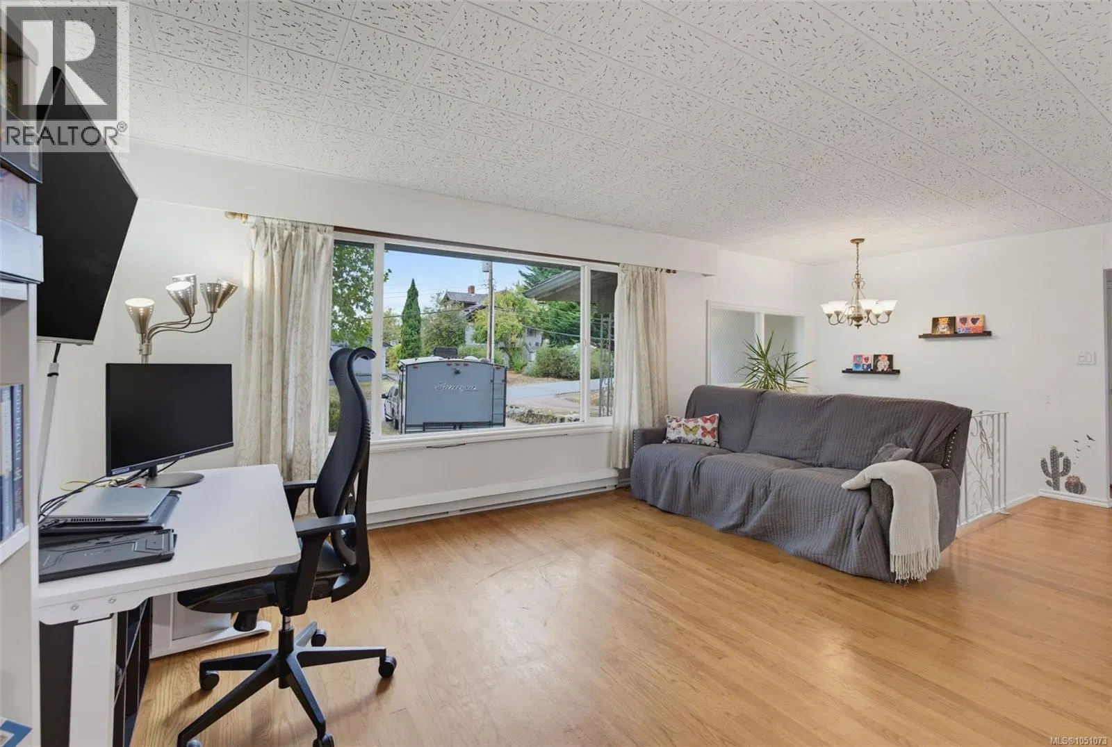 Photo 2 of 40 at 14 Eaton Avenue
