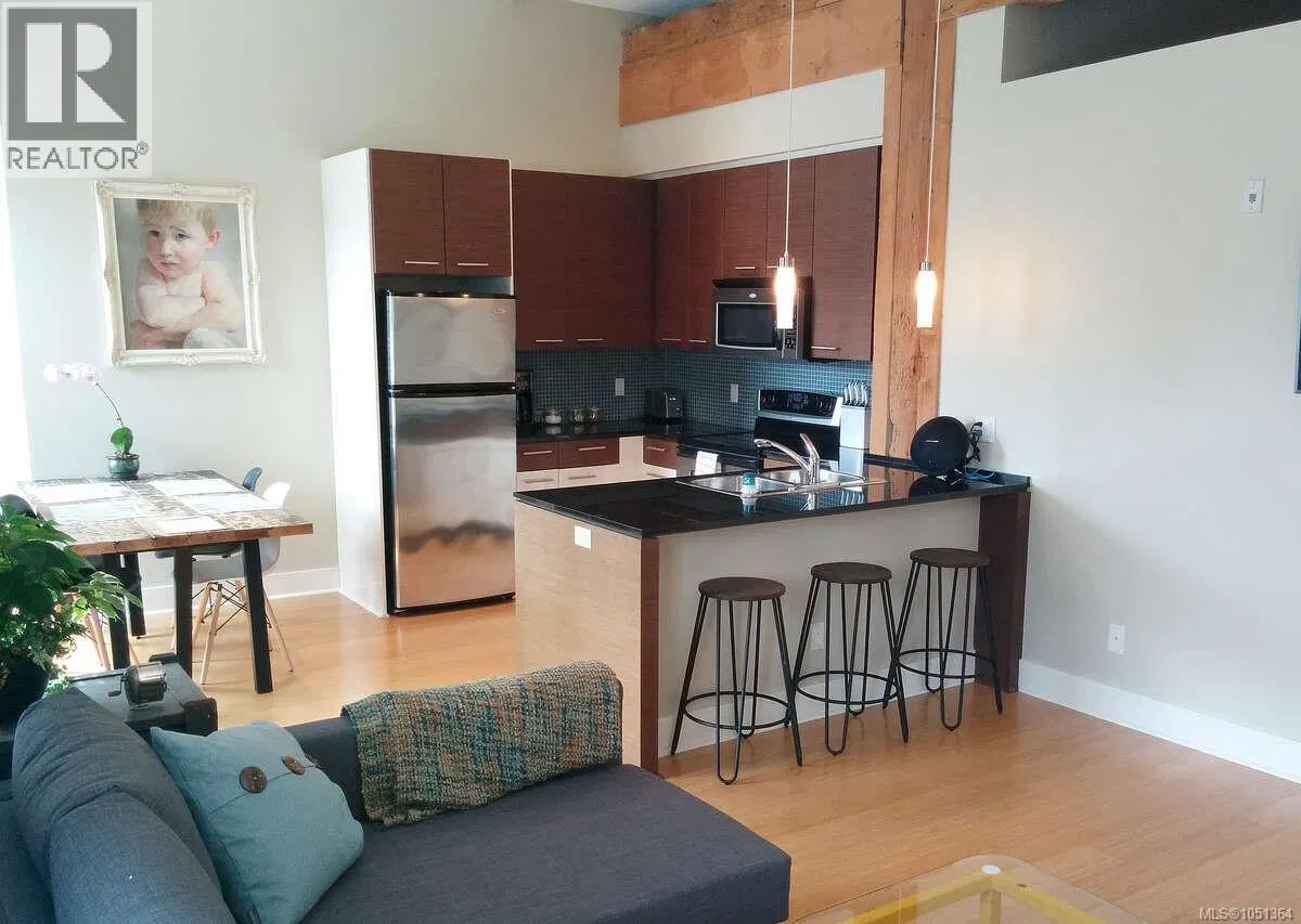 Photo 3 of 13 at #304 – 610 Johnson Street