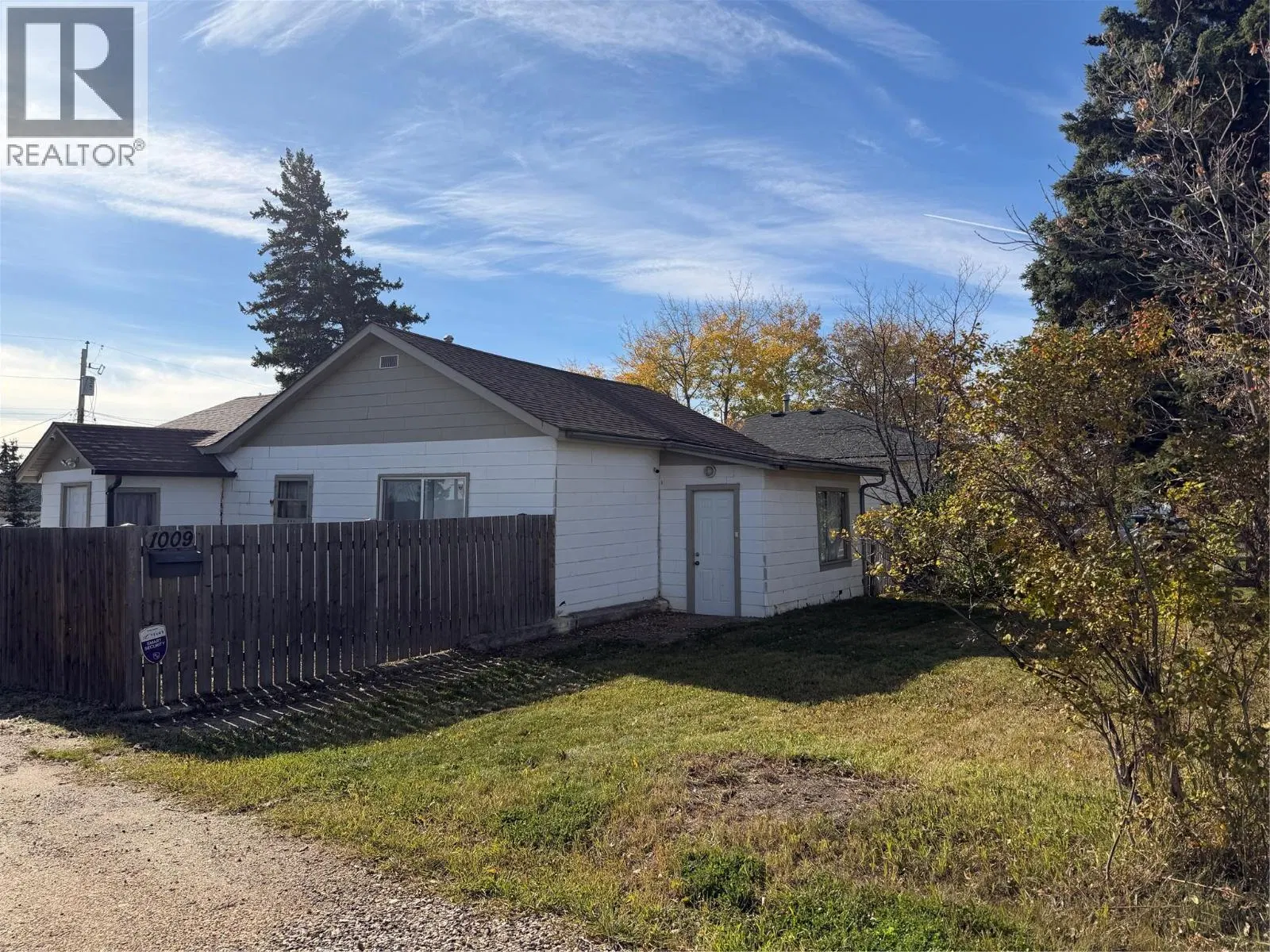 Photo 1 of 15 at 1009 95 Avenue