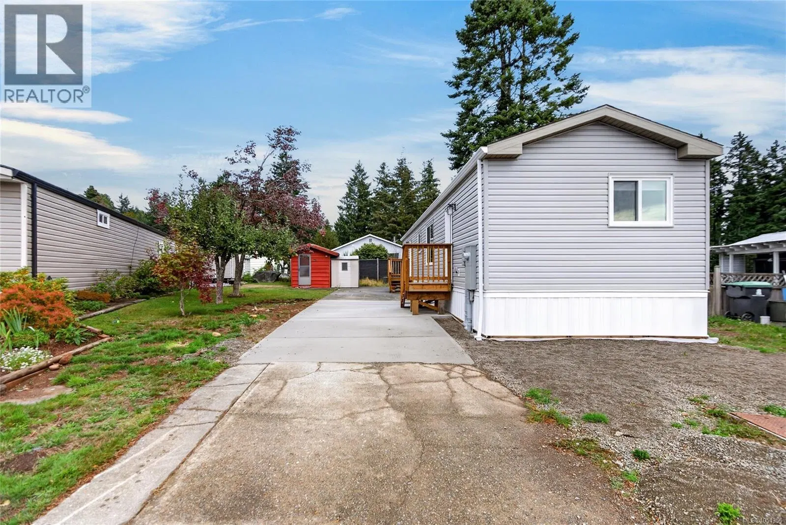 Photo 2 of 46 at 2104 Pemberton Place