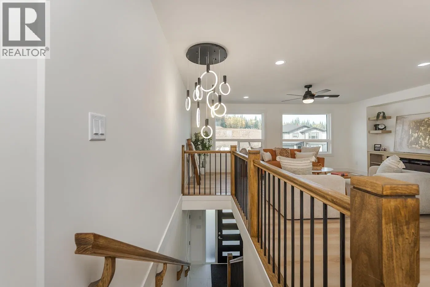 Photo 5 of 38 at 7990 SOUTHRIDGE Avenue