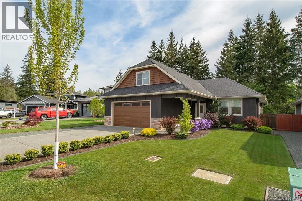 Photo 2 of 39 at 782 Salal Street